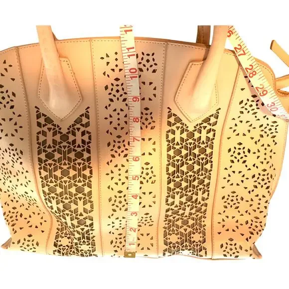 DANIELLE NICOLE PERFORATED FAUX LEATHER TOTE PINK BLUSH SPRINGTIME - Picture 4 of 8